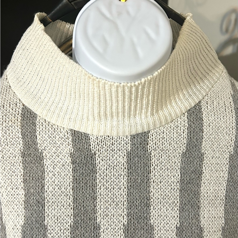 NWOT..Cozy Cotton Oversized Knit Pullover Sweater Women’s size small - Picture 5 of 13